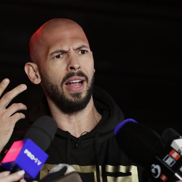 Tate brothers return to Romania to fulfill legal obligations following a trip to USA