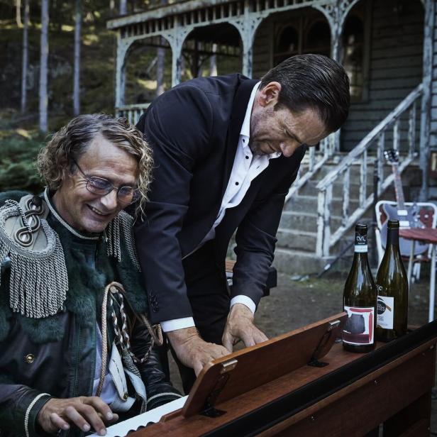 Mads Mikkelsen und Nikolaj Lie Kaas.