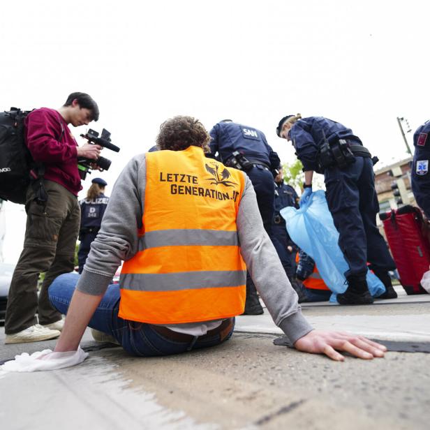 WIEN: "LETZTE GENERATION" LEGTE FRÜHVERKEHR LAHM