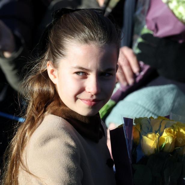 Prinzessin Charlotte in beigem Mantel am Weihnachtstag 2026 in Sandringham