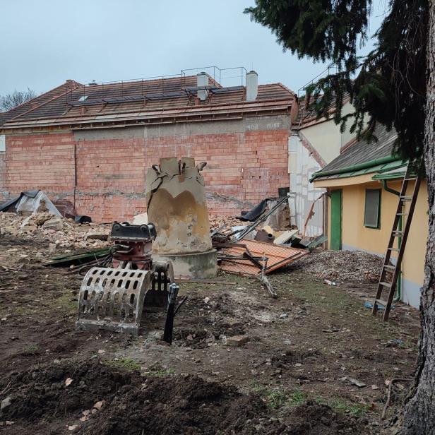 Kurz vor Weihnachten fuhren die Bagger auf und demolierten das Kleinod. 