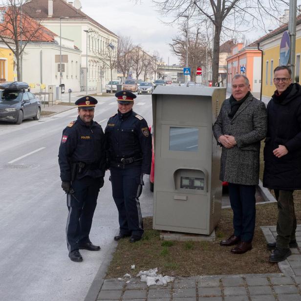 An 19 Standorten im Stadtgebiet wird die Geschwindigkeit überwacht