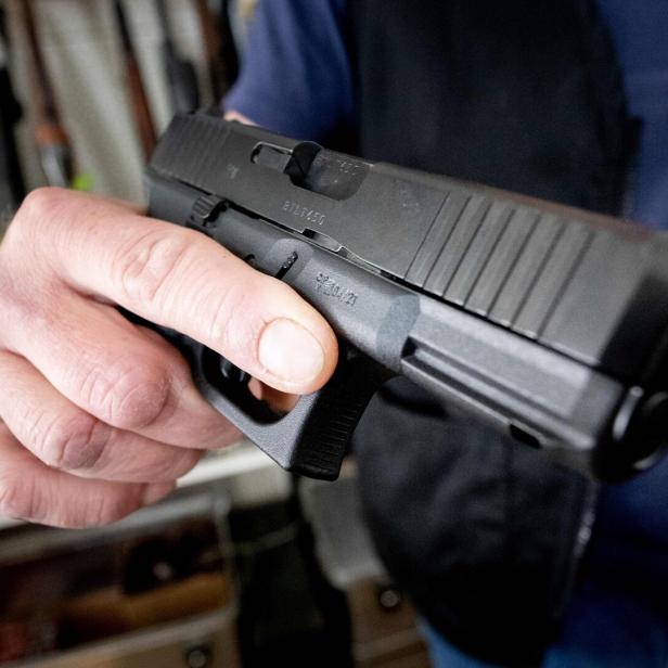 AUSTRIA-SHOOTING-SCHOOL-WEAPONS-LICENSING