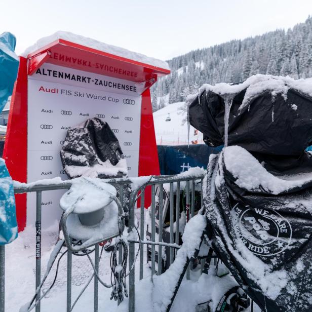 "Unmöglich": Super-G-Absage wegen 40 Zentimeter Neuschnee