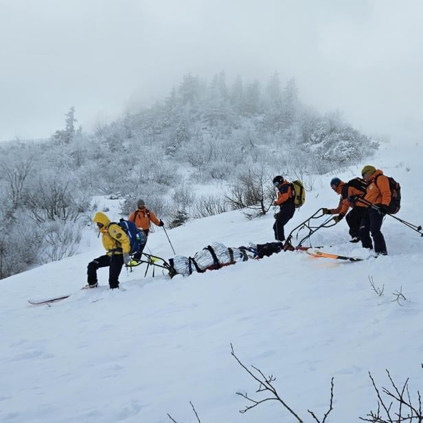++ HANDOUT ++ SALZBURG: TOURENGEHER GERIET IN LAWINE