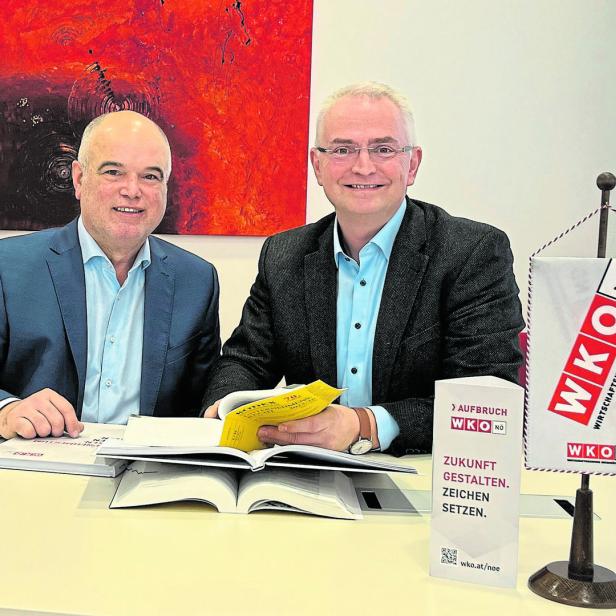 Frisörmeister Adolf Schmid mit WK-mann Geierlehner