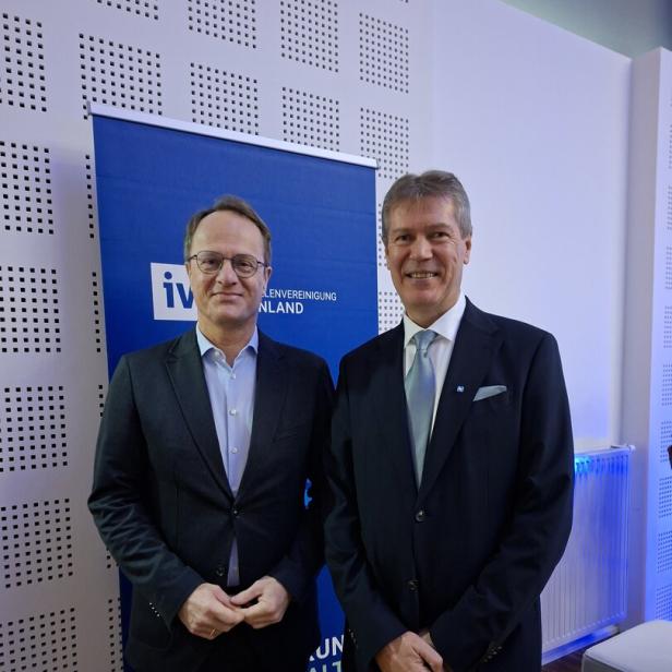IV-Präsident Christian Strasser, Markus Hengstschläger (v.re.)