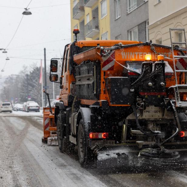 Glatteis-Alarm: Reisewarnung, Unfälle, Flughafen-Betrieb wieder hochgefahren