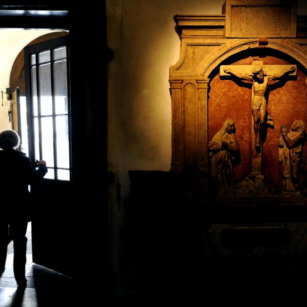 THEMENBILD: KIRCHENAUSTRITTE