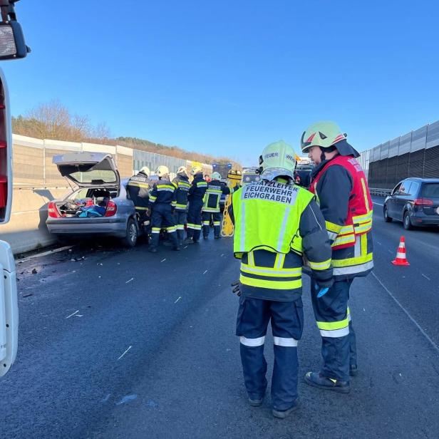 Fahrzeugbergung auf A1.