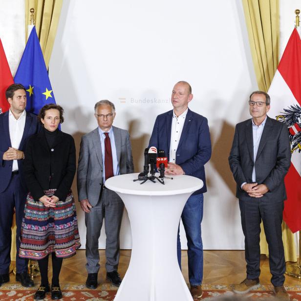 DOORSTEPS: GEHALTSVERHANDLUNGEN FÜR DEN ÖFFENTLICHEN DIENST: PRÖLL/KÜNSBERG SARRE/MARTERBAUER/QUIN/MEIDLINGER