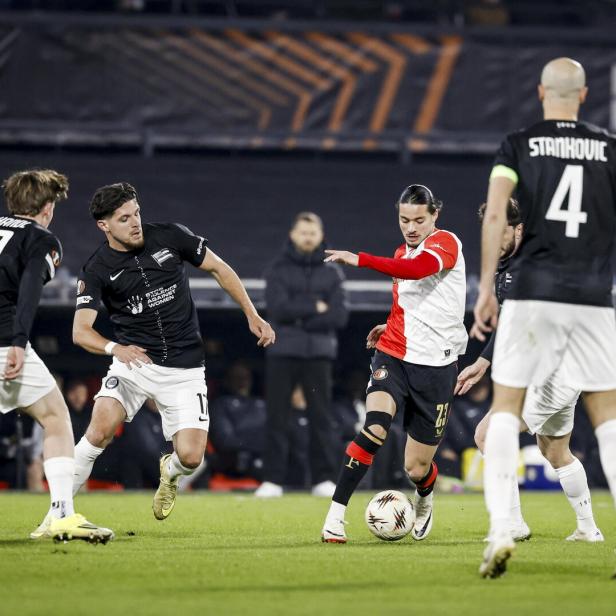 Nachlaufspiel für Sturm in Rotterdam