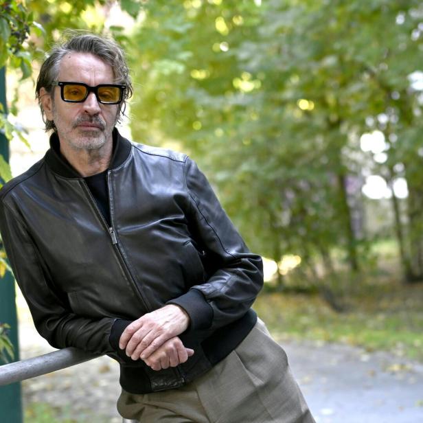 OLIVER WELTER (NAKED LUNCH)