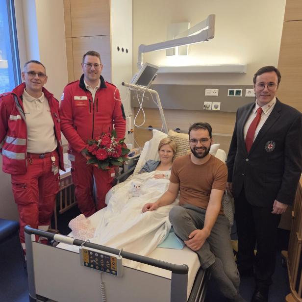 rotes kreuz besuchte mutter im krankenhaus