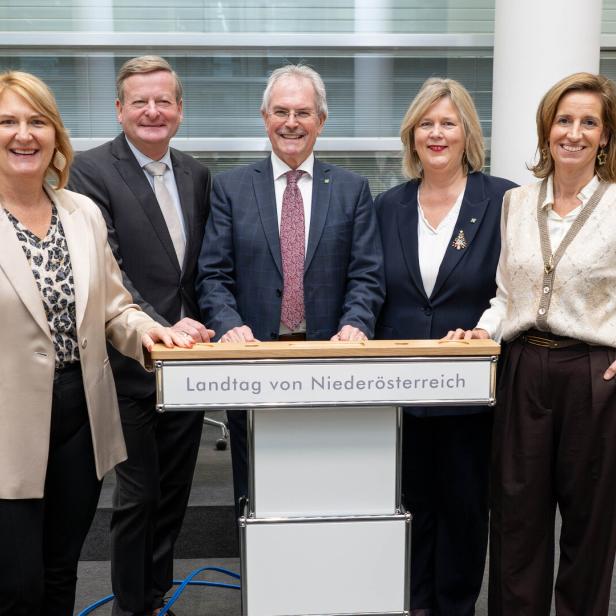 Krismer Waldhäusl Wilfing schmidt collini im ausweichsaal