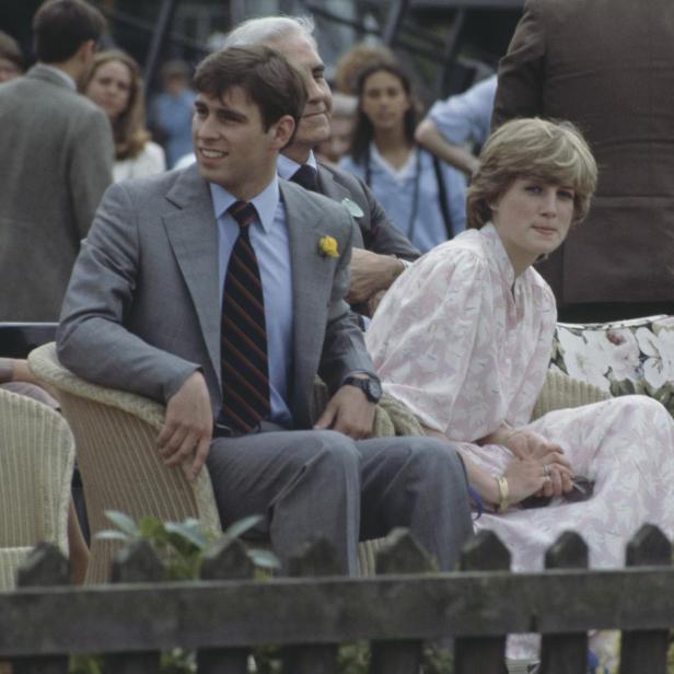 Prinzessin Diana mit ihrem Mann Charles und ihrem Schwager Andrew