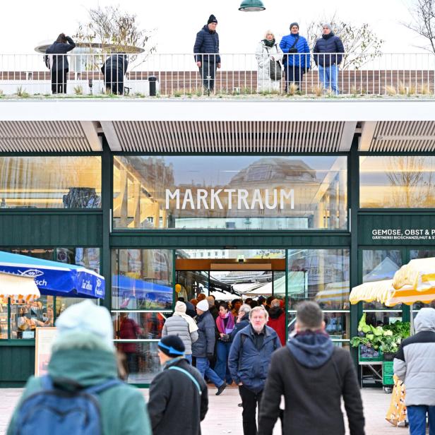 ERÖFFNUNG DES NEUEN MARKTRAUMS AM NASCHMARKT