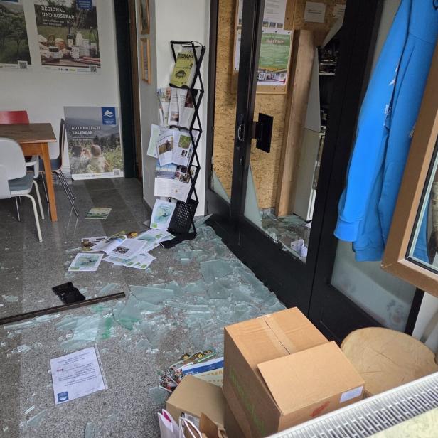 Zerstörtes Vereinsgebäude