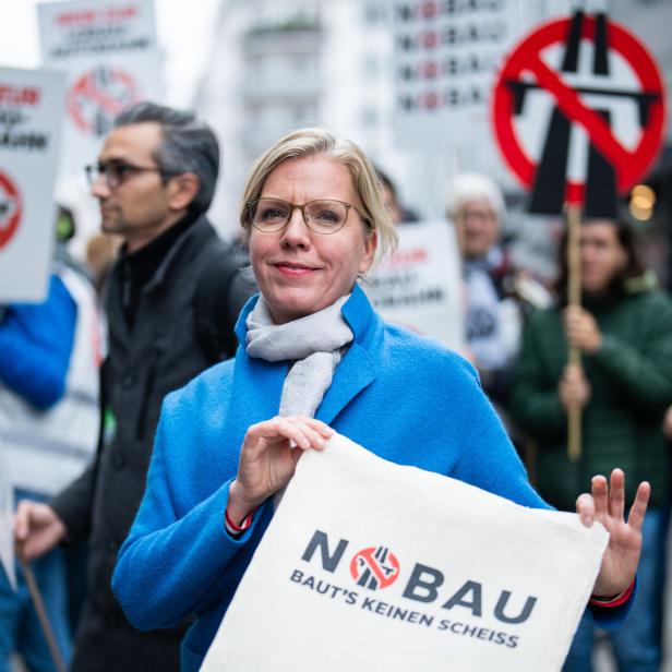 GROSSSTREIK FRIDAYS FOR FUTURE "KLIMASCHUTZGESETZ - WENN DANN RICHTIG!": GEWESSLER