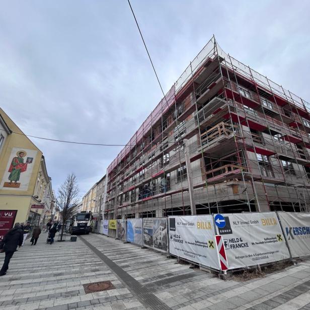 Ins Erdgeschoß des neuen Komplexes zieht ein Billa. Darüber gibt es 37 Appartements.