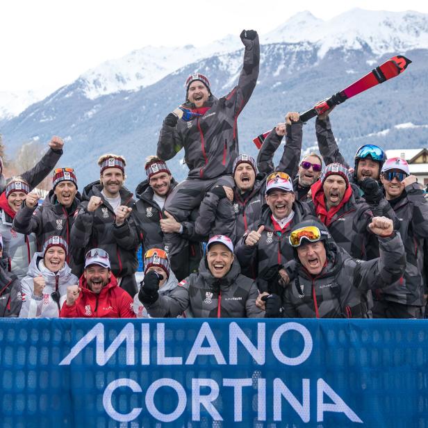OLYMPIA 2026: SKI ALPIN/ SLALOM MÄNNER/ MEDAILLENZEREMONIE: TEAMFOTO