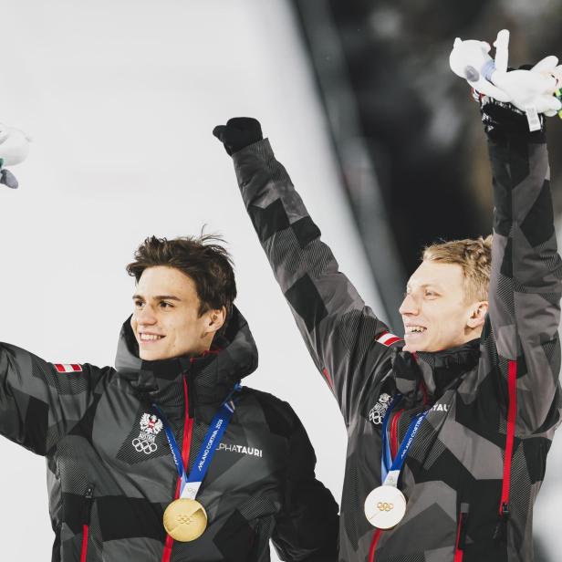 Gold für Österreich im Super-Team-Bewerb der Skispringer