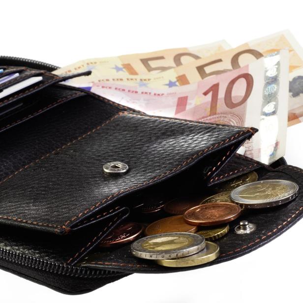 Geldbörse mit Geldscheinen 