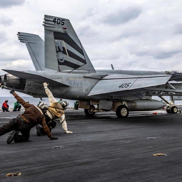 TOPSHOT-US-IRAN-PROTEST-POLITICS-DEFENCE