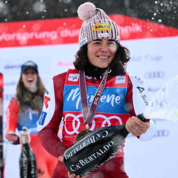 SKI-ALPINE-ITA-WORLD-WOMEN-GIANT-PODIUM