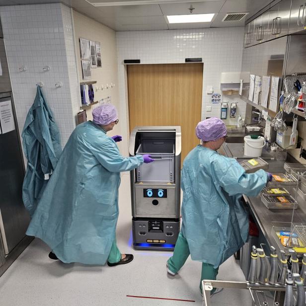 Transportroboter Rolliver in der Klinik Innsbruck