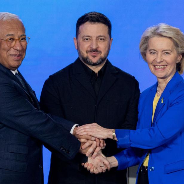 TOPSHOT-UKRAINE-RUSSIA-CONFLICT-WAR