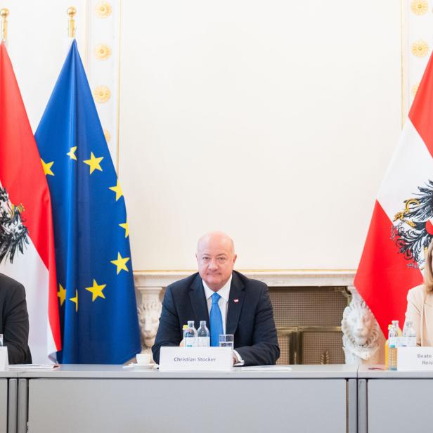 PG BUNDESKANZLERAMT "EIN JAHR BUNDESREGIERUNG": BABLER / STOCKER / MEINL-REISINGER