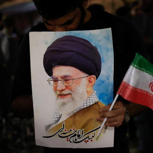 Tötung von Khamenei: Iran droht Trump und Netanjahu mit massiver Vergeltung