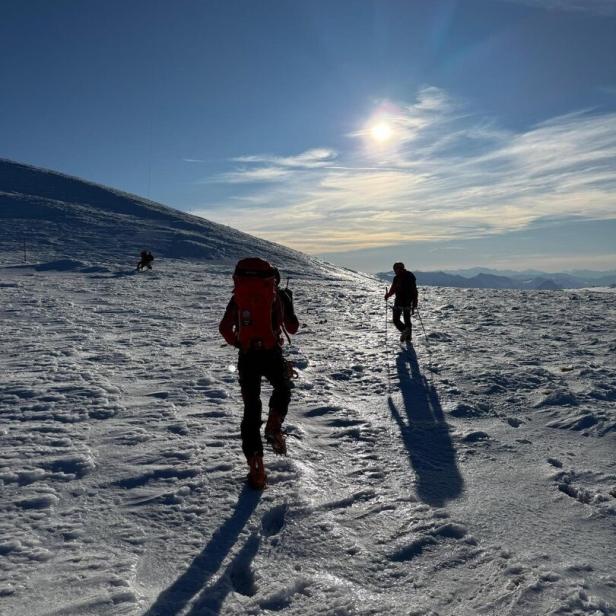 Die Bergretter beim Einsatz auf dem Schneeberg