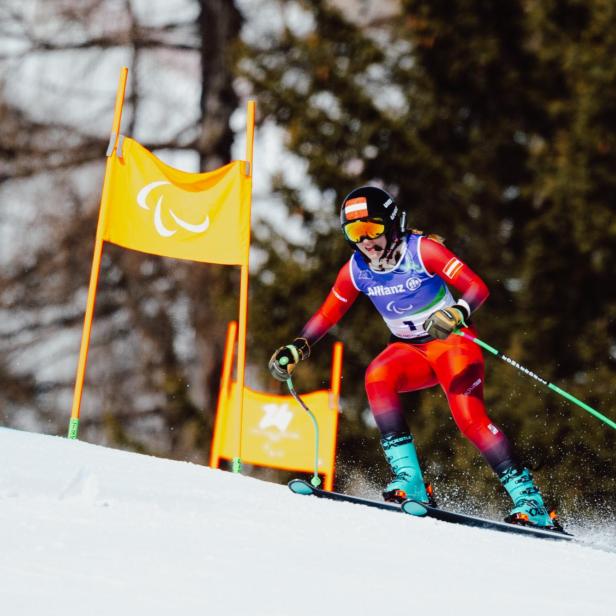 Veronika Aigner auf der Piste in Cortina.