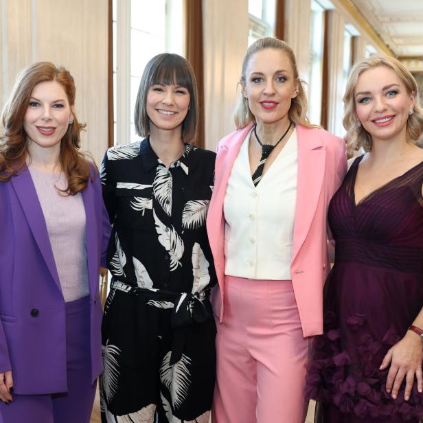 Teresa Vogl, Christina Stürmer, Lilian Klebow und Lidia Baich