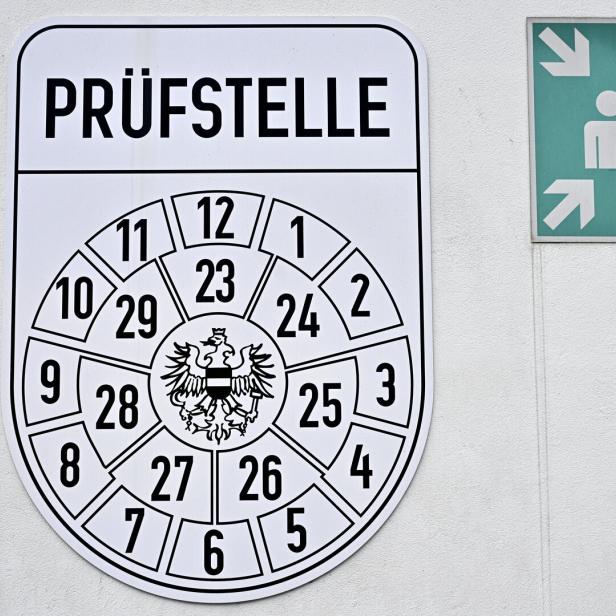 ++ THEMENBILD ++ VERKEHR / AUTO / PKW / LKW / KRAFTFAHRZEUG / SICHERHEIT