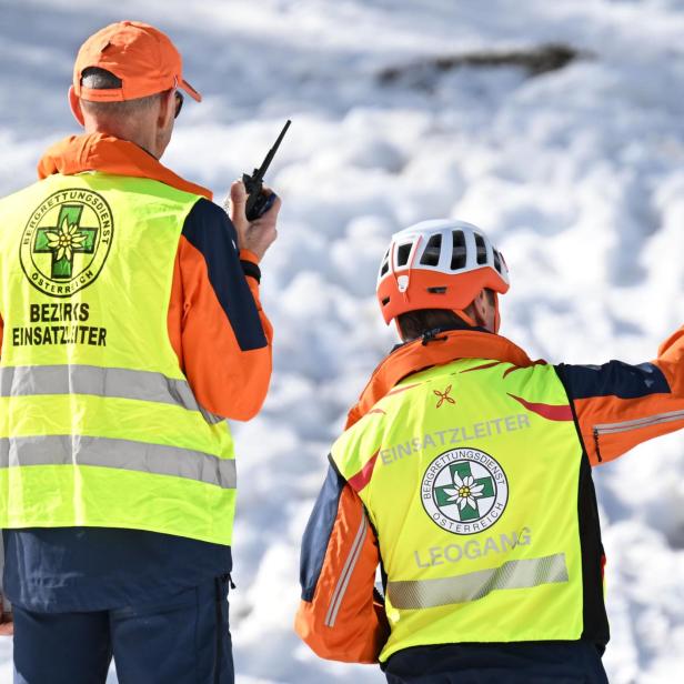++ THEMENBILD ++ KATASTROPHENSCHUTZÜBUNG / OLEX.26 / RETTUNGSMANNSCHAFT / RETTUNGSEINSATZ / HILFE /ALPINISMUS / LAWINE / POLIZEI / BUNDESHEER / FEUERWEHR / BERGRETTUNG / FLUGRETTUNG /