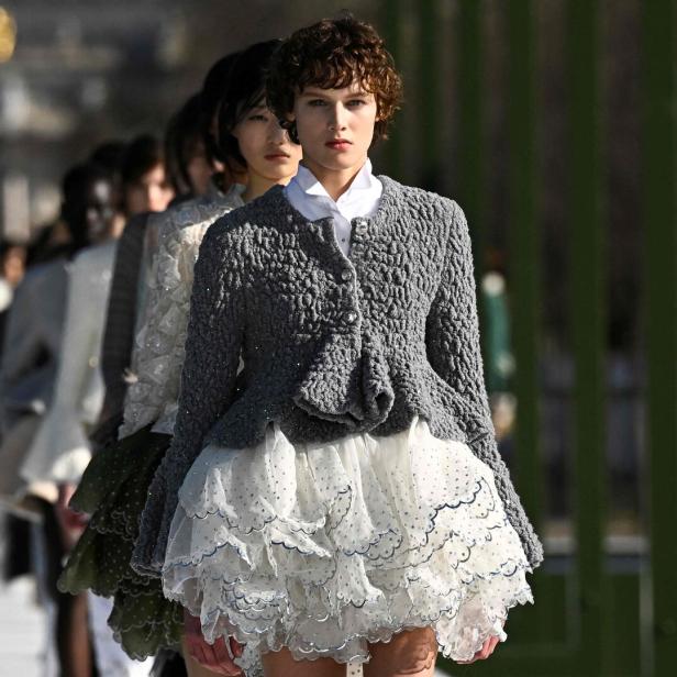 Das Finale mit allen Models auf dem Laufsteg bei Dior