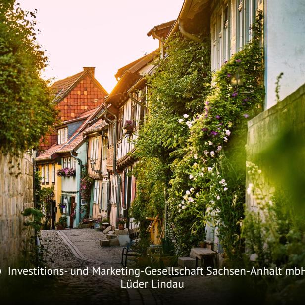 Kopfsteinpflaster-Gasse