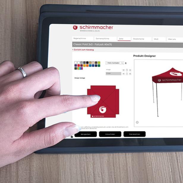 Hand tippt auf Tablet mit geöffneter 3D-Design-Software für individuell bedruckte Faltzelte.