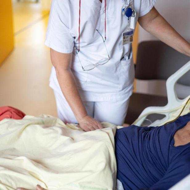 FRANCE-HEALTH-HOSPITAL-ILLNESS