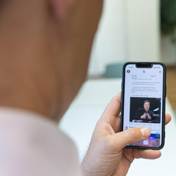 Handyüberwachung, Chatkontrolle