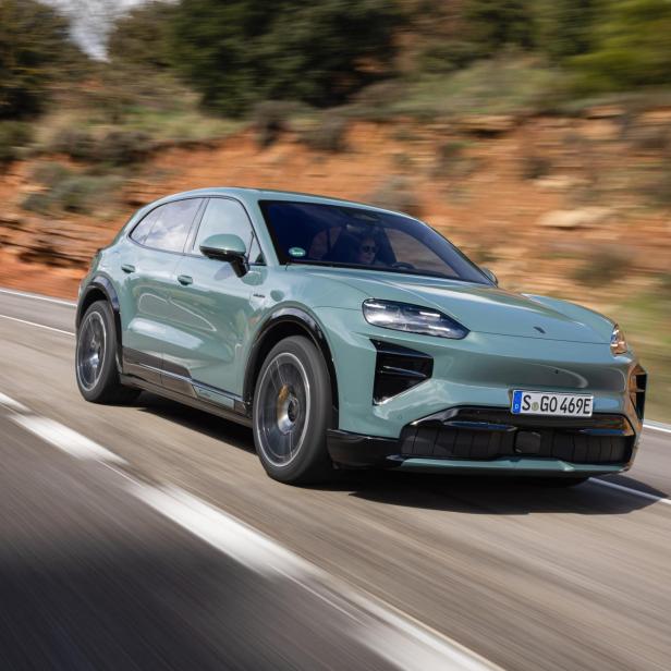 Porsche Cayenne Electric