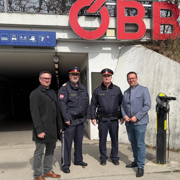 Amstettner Stadtpolitiker und Polizisten 