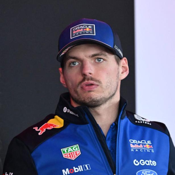 Max Verstappen bei einem Mediengespräch in Japan.