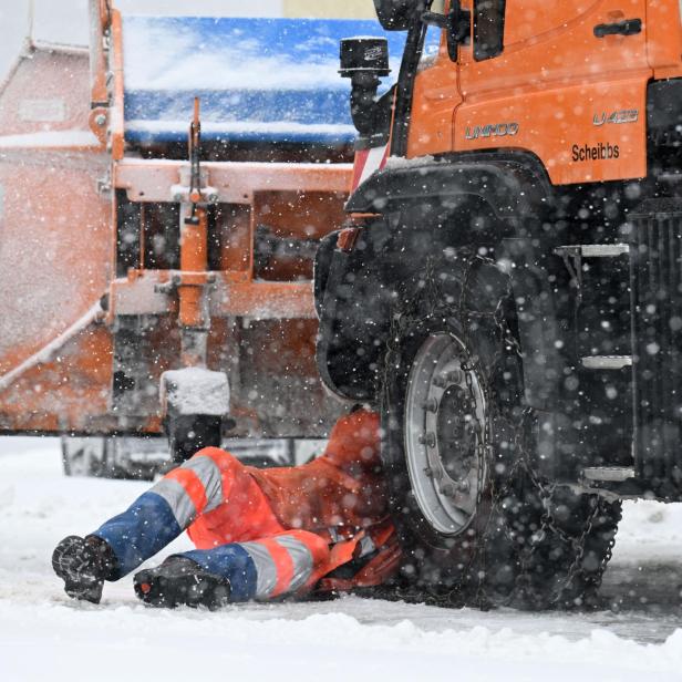 Ein Anbieter von Winterdiensten soll ein Netz an Scheinfirmen hochgezogen haben.