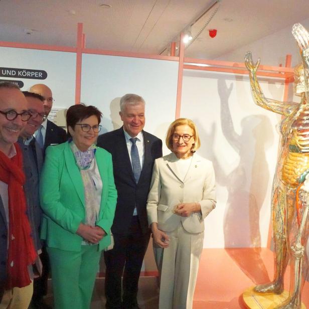 LH Mikl-Leitner bei Eröffnung Landesausstellung 