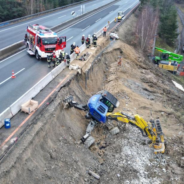 ++ HANDOUT ++ HANGRUTSCHGEFAHR AUF A2 BEI PINKAFELD: EIN FAHRSTREIFEN FREI