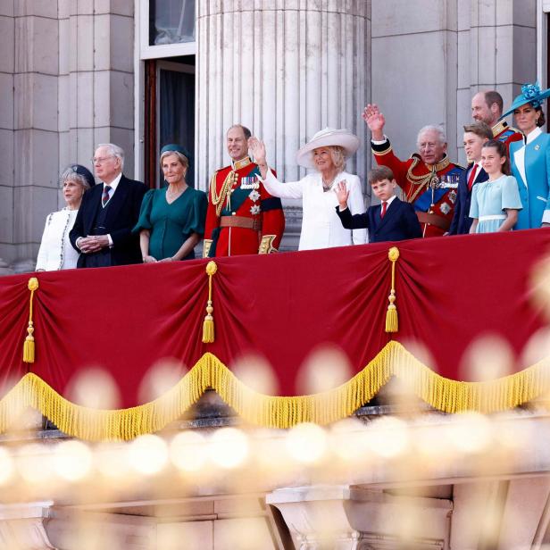 Die britische Königsfamilie auf dem Palastbalkon.